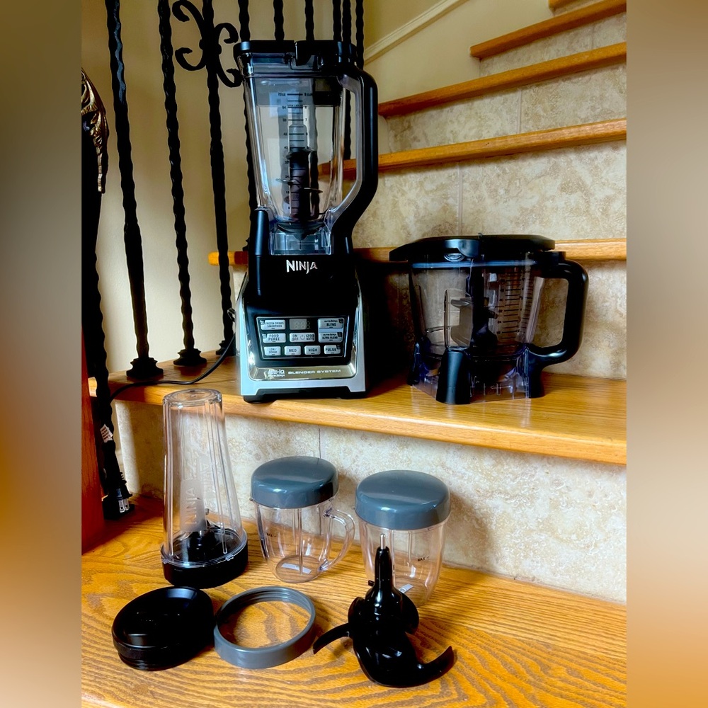 Ninja Blender System with Auto-IQ and nutri-blender and attachments